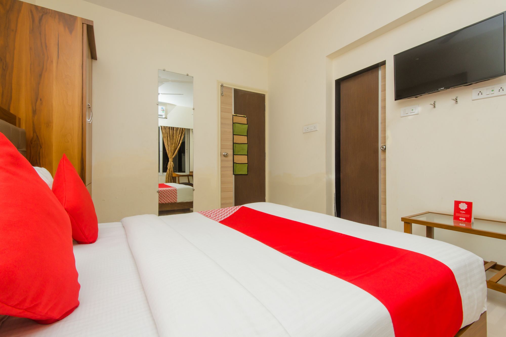 Oyo 11441 Hotel Blue Bells Residency Mumbai Kültér fotó
