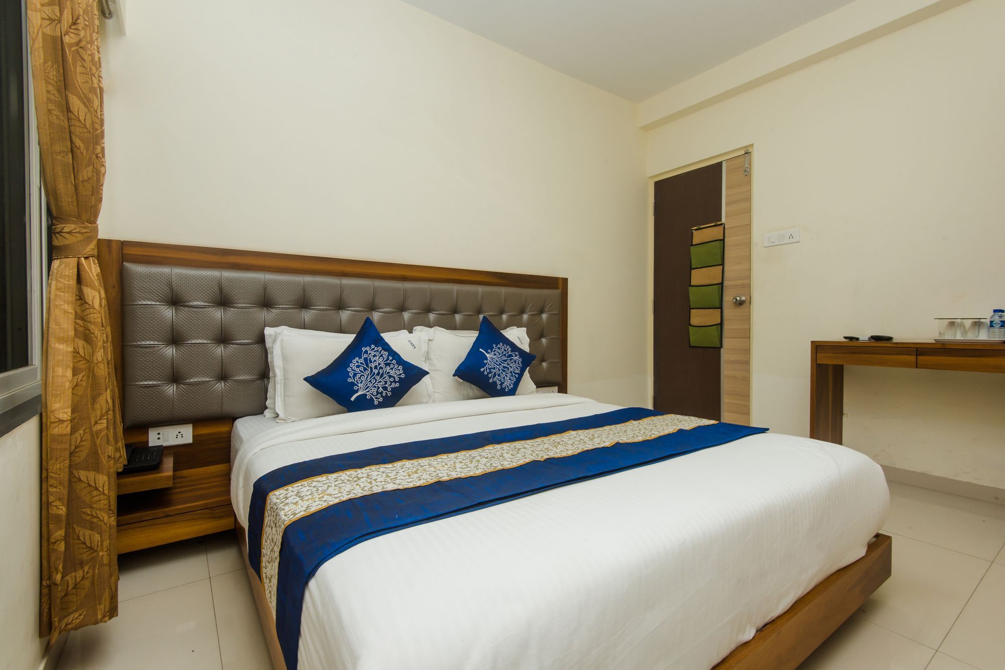 Oyo 11441 Hotel Blue Bells Residency Mumbai Kültér fotó